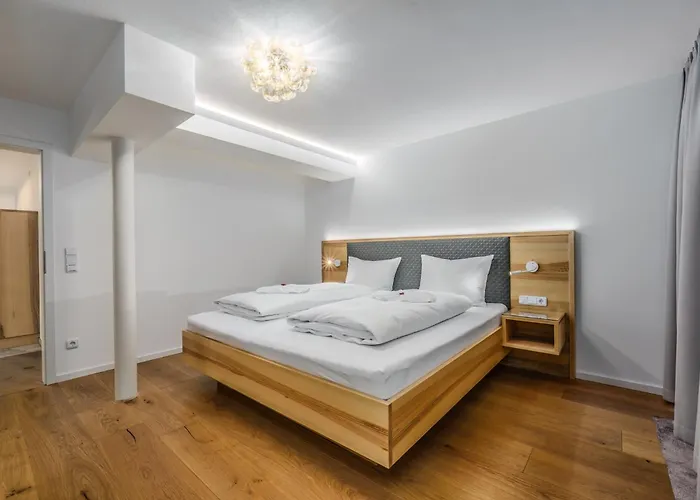 Schmuckstueck Ferienapartments Апартаменты *